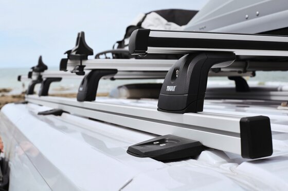 Thule Roof Rack L ngsschienen mit Markisenpaket L2H2 3 25 m 2